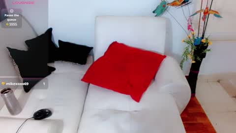 jasmim online show from 01-18-25, 04:59