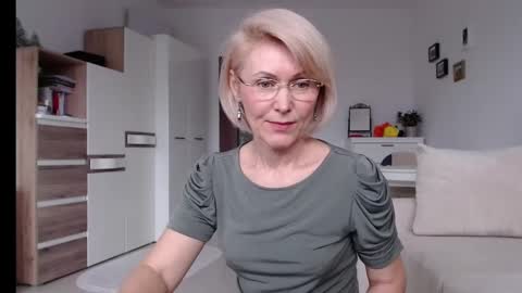 Jasmin room for people 40 online show from 01-27-25, 02:02