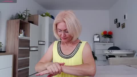 Jasmin room for people 40 online show from 10-05-25, 12:36