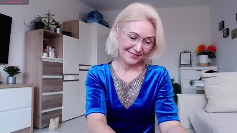 Jasmin room for people 40 online show from 11-18-25, 11:25