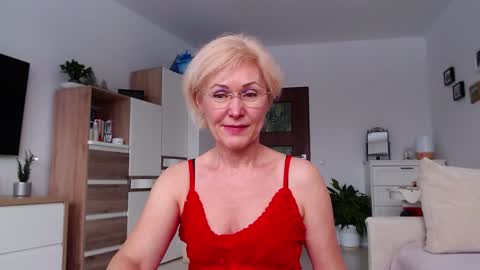 Snapshot of jasmin18v chatting on 02-09-26, 01:15 Jasmin room for people 40 online show from 02-09-26, 01:15
