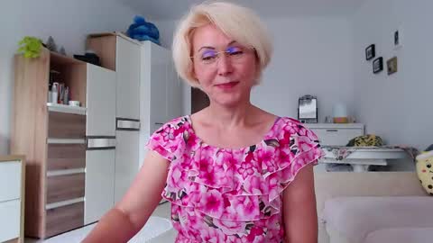 Jasmin room for people 40 online show from 05-31-26, 01:07