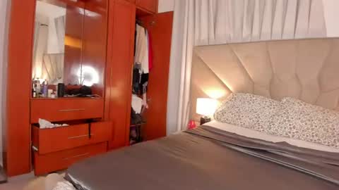 Snapshot of jasmin_melons chatting on 06-18-26, 03:51 jasmin_melons online show from 06-18-26, 03:51