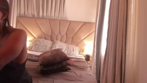 Snapshot of jasmin_melons chatting on 06-18-26, 10:52 jasmin_melons online show from 06-18-26, 10:52
