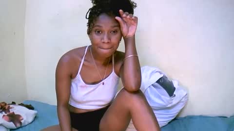 jasminah176750 online show from 11-04-25, 05:50