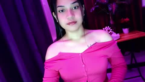 Snapshot of jasmine_arousal chatting on 05-19-26, 01:11 JASMINE online show from 05-19-26, 01:11