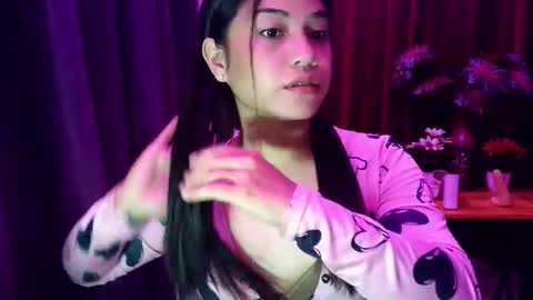 Snapshot of jasmine_arousal chatting on 05-25-26, 02:06 JASMINE online show from 05-25-26, 02:06