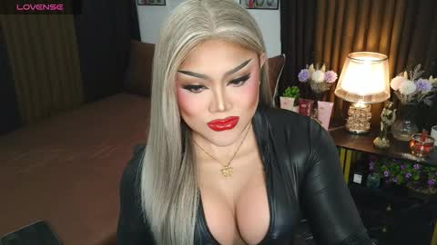 Jasmine Brandy online show from 09-15-25, 09:59