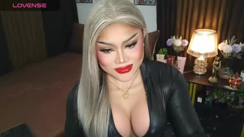 Jasmine Brandy online show from 10-08-25, 11:13