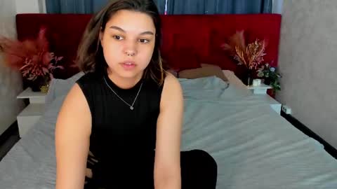 Snapshot of jasmine_burke chatting on 07-09-26, 01:09 Jasmine Burke online show from 07-09-26, 01:09