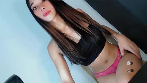 Snapshot of jasmine_on_live chatting on 04-28-26, 05:56 CUTE JANNA online show from 04-28-26, 05:56