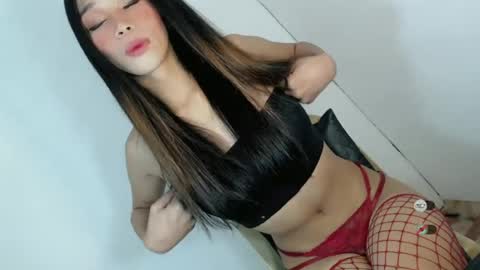 Snapshot of jasmine_on_live chatting on 06-17-26, 05:54 CUTE JANNA online show from 06-17-26, 05:54