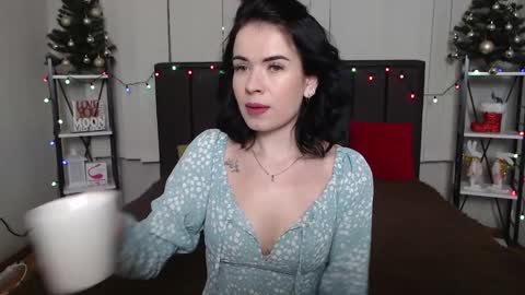 Snapshot of jasminekouch chatting on 12-21-24, 06:12 JasmineKouch online show from 12-21-24, 06:12