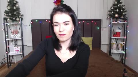 Snapshot of jasminekouch chatting on 12-23-24, 12:35 JasmineKouch online show from 12-23-24, 12:35