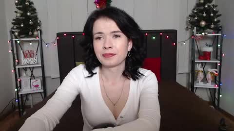 Snapshot of jasminekouch chatting on 12-28-24, 06:18 JasmineKouch online show from 12-28-24, 06:18