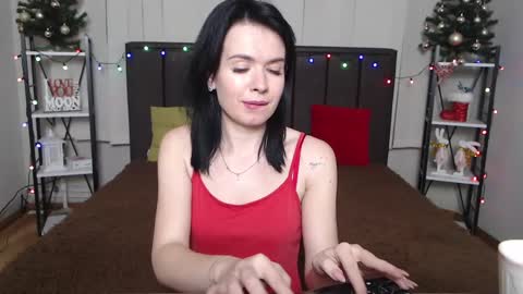 Snapshot of jasminekouch chatting on 01-18-25, 12:24 JasmineKouch online show from 01-18-25, 12:24