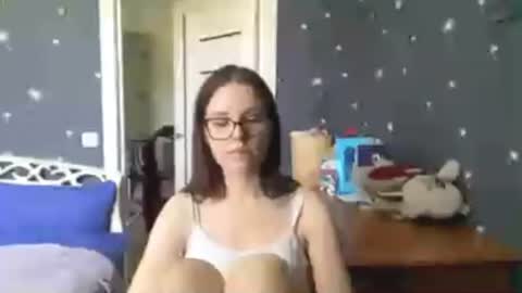 Snapshot of jasmineloadholt chatting on 07-20-26, 10:39 Lily 3 online show from 07-20-26, 10:39