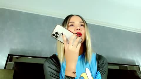 Snapshot of jasminemoore chatting on 02-07-25, 10:30 Jazmin online show from 02-07-25, 10:30