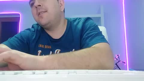 Snapshot of jasonjacks8 chatting on 09-29-25, 05:45 JasonJacks online show from 09-29-25, 05:45