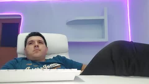 Snapshot of jasonjacks8 chatting on 10-05-25, 06:01 JasonJacks online show from 10-05-25, 06:01