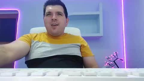 Snapshot of jasonjacks8 chatting on 10-06-25, 06:44 JasonJacks online show from 10-06-25, 06:44