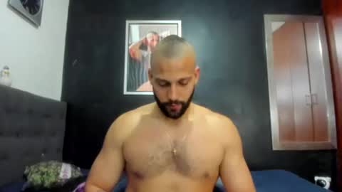 Snapshot of jasonmartiinez chatting on 02-22-25, 10:07    online show from 02-22-25, 10:07