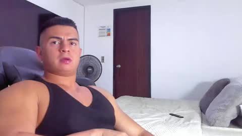 JBrooksXx online show from 02-12-25, 05:15