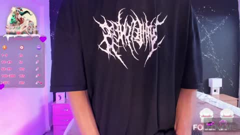 Snapshot of jaspercooper_ chatting on 12-18-24, 01:34 Jasper Cooper online show from 12-18-24, 01:34