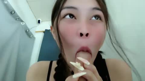 Snapshot of jassie_baee chatting on 12-22-24, 12:27 jassie_baee online show from 12-22-24, 12:27