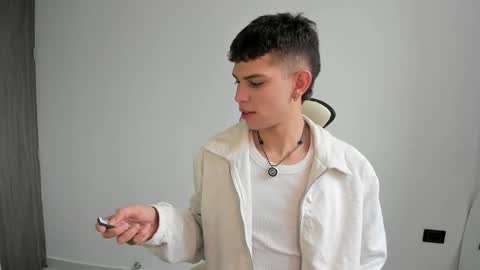 Snapshot of jasson___ chatting on 12-05-25, 12:25 jasson___ online show from 12-05-25, 12:25