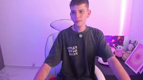 Snapshot of jasson___ chatting on 12-15-25, 02:21 jasson___ online show from 12-15-25, 02:21