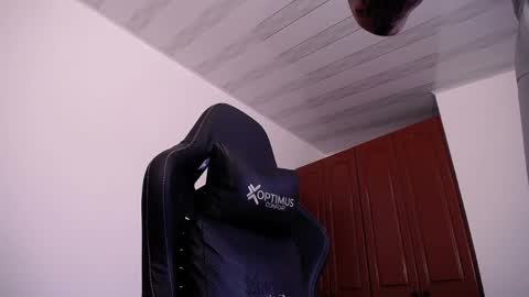 Snapshot of jasson_king01 chatting on 05-01-26, 04:22 JKing online show from 05-01-26, 04:22