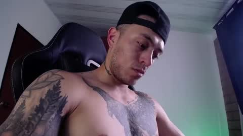 Snapshot of jasson_king01 chatting on 05-07-26, 06:13 JKing online show from 05-07-26, 06:13