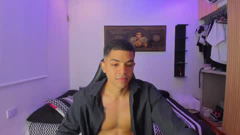 Snapshot of jasson_miller1 chatting on 03-25-26, 01:44 Jasson online show from 03-25-26, 01:44