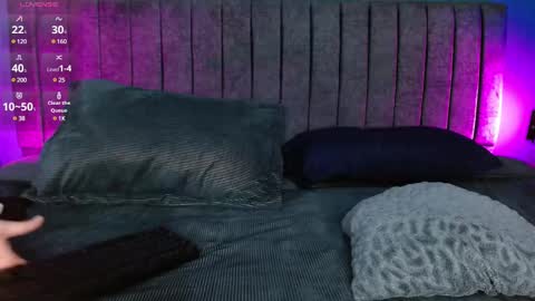 Jason  Emma online show from 03-05-25, 05:40