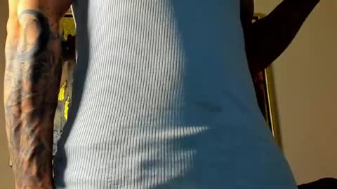 Snapshot of jasson_rodriguez69 chatting on 05-08-26, 04:07 Lil Dark online show from 05-08-26, 04:07