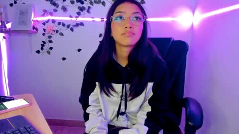 Jaulyn online show from 04-18-26, 03:49