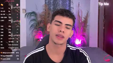 javi15  online show from 12-05-25, 10:57