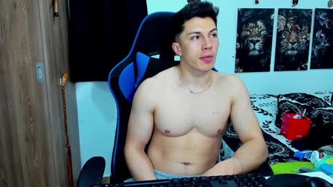 Snapshot of javiersexymann chatting on 12-05-24, 11:07 Javier online show from 12-05-24, 11:07