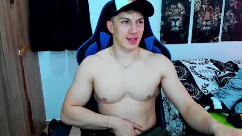 Snapshot of javiersexymann chatting on 12-06-24, 08:29 Javier online show from 12-06-24, 08:29