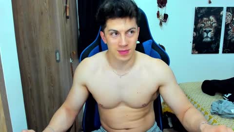 Snapshot of javiersexymann chatting on 12-20-24, 12:41 Javier online show from 12-20-24, 12:41