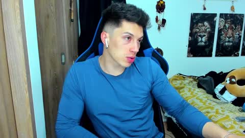 Snapshot of javiersexymann chatting on 12-23-24, 02:35 Javier online show from 12-23-24, 02:35