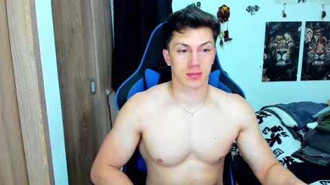 Snapshot of javiersexymann chatting on 02-17-25, 04:31 Javier online show from 02-17-25, 04:31