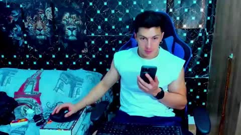 Snapshot of javiersexymann chatting on 12-19-25, 07:32 Javier online show from 12-19-25, 07:32