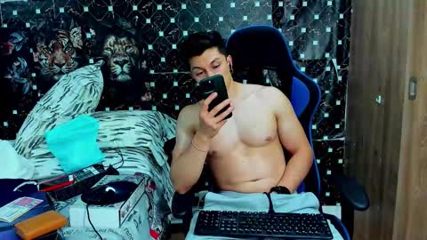 Snapshot of javiersexymann chatting on 02-23-26, 06:22 Javier online show from 02-23-26, 06:22