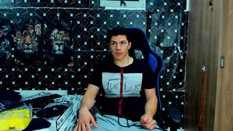 Snapshot of javiersexymann chatting on 03-13-26, 12:28 Javier online show from 03-13-26, 12:28