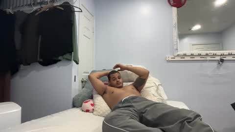 Snapshot of javiricorich chatting on 02-17-26, 06:32 javiSdick online show from 02-17-26, 06:32