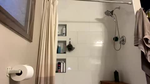 Jaws  online show from 02-11-25, 11:33