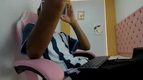 jax_maliq online show from 10-19-25, 02:01