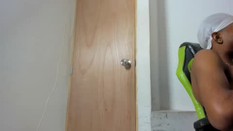 jax_maliq online show from 11-18-25, 04:33